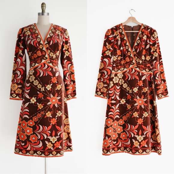 Emilio Pucci Dresses & Skirts - Vintage 1960s Emilio Pucci Velour Velvet Dress